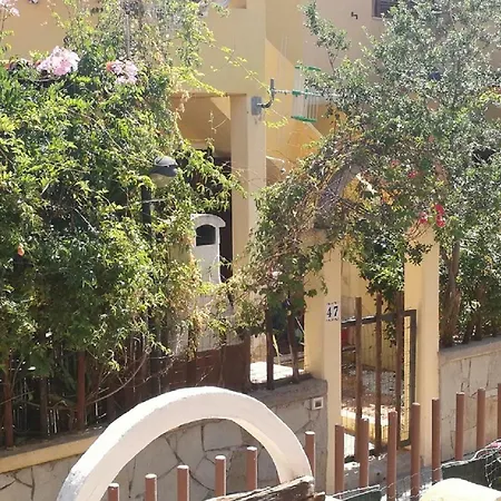 Holiday home Villetta Carina Con Giardino Indipendente Villasimius